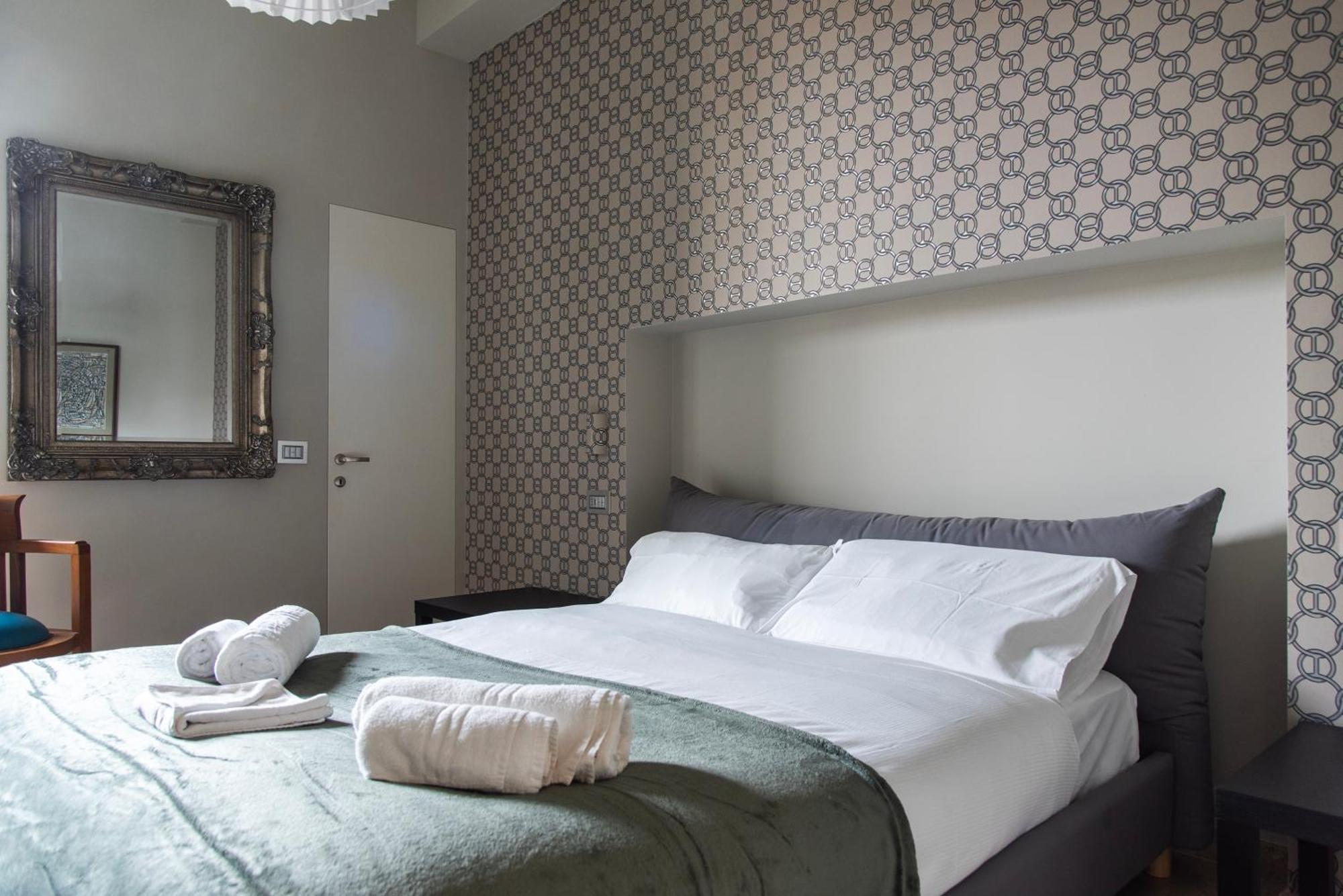 Youhosty - Chinatown Bright And Luxury Mailand